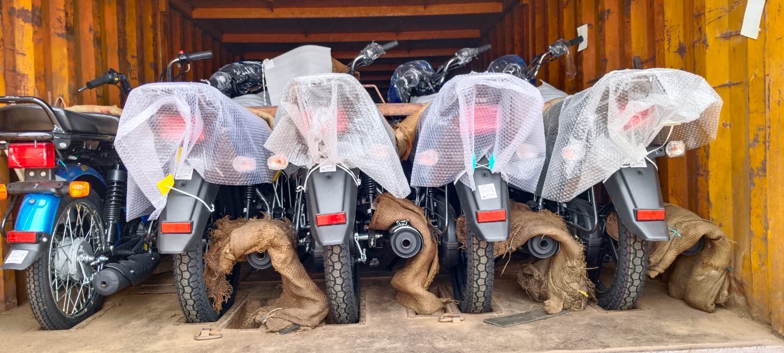 Bike & Two-Wheeler Fitting Transport